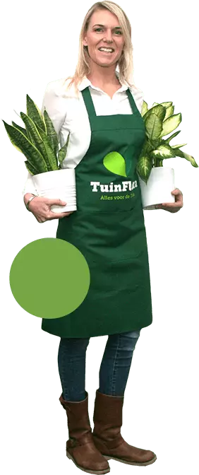 chica de atención al cliente del centro de jardinería